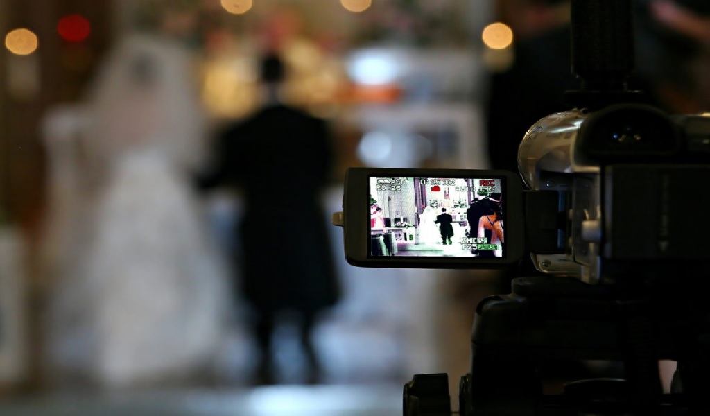 livestream a wedding